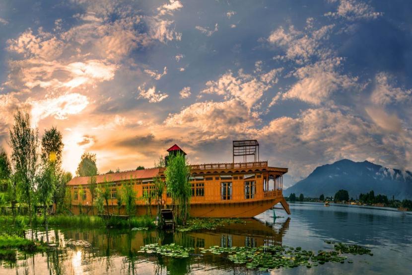 513619304.kashmir 7.jpg